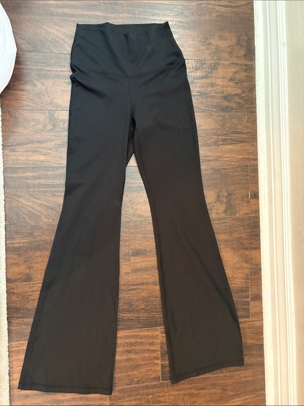 Hollister Black High-Rise Flare Yoga Pants